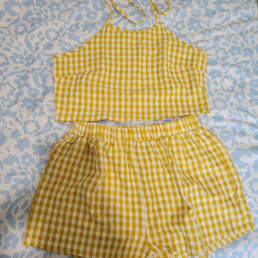 Yellow Checkere Women's Short/halter Top Set